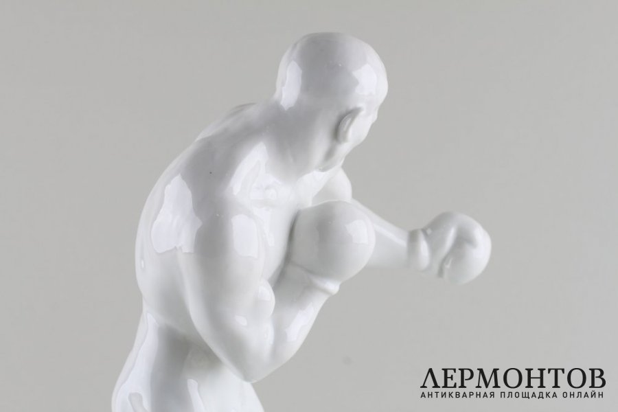 Статуэтка Боксер. Фарфор.  Фабрика Herend, Венгрия, 1950-е годы.