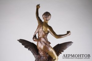 Скульптура Геба и орел Зевса. Скульптор J.Levasseur. Бронза.Франция.