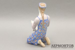 Статуэтка Сестрица Аленушка и братец Иванушка. Кожин П.М. Фарфор. СССР, Дулево, 1950е