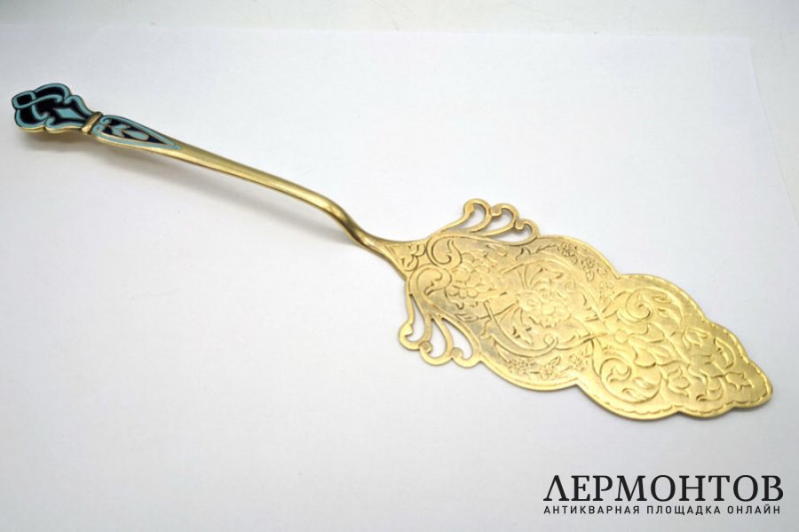 Лопатка для торта. Серебро 875 пробы, эмаль. СССР, Баку, 1964 год. 