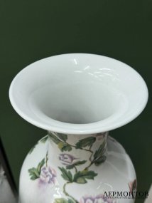 Ваза «Фазан на цветущем пионе». Фарфор, дерево, Lladro, скульптор Julio Ruiz, Испания