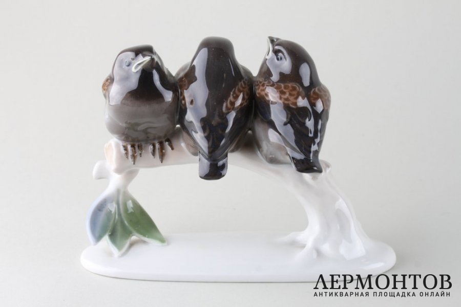Три птенца, воробья. Фарфор, роспись. Германия, фирма Rosenthal, 1930-40е гг. 
