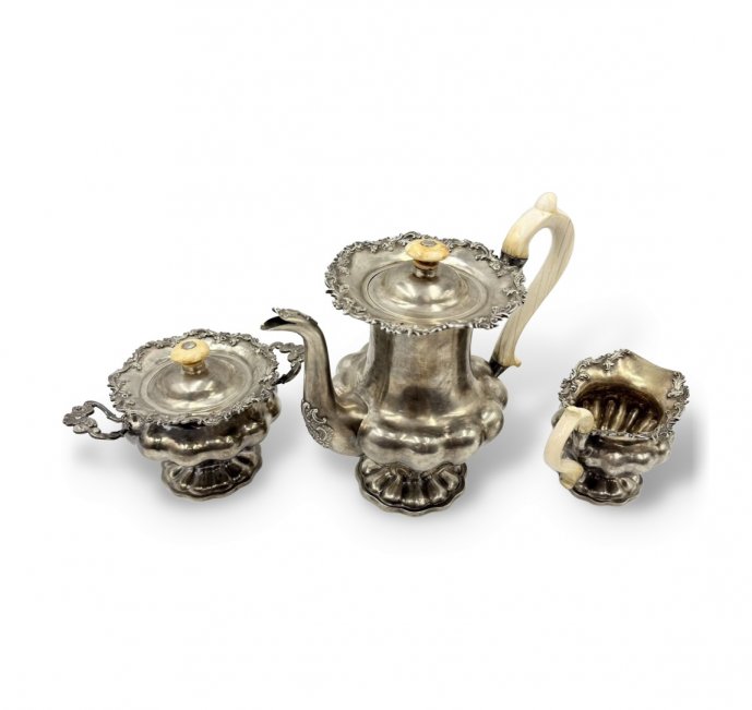 Сервиз в ст. Ампир. Россия, 1843 год. Серебро 84 пробы, кость.