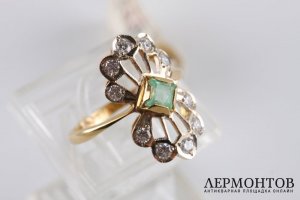 Перстень с изумрудом и бриллиантами. Золото 750. CCCР, 1970е