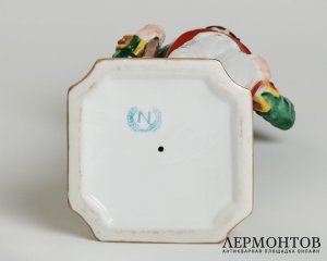 Статуэтка «Пехотинец». Фарфор, Capodimonte, Италия