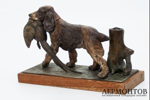 Статуэтка Охотничья собака с дичью. Франция, автор Charles Paillet, 1 треть 20 в.