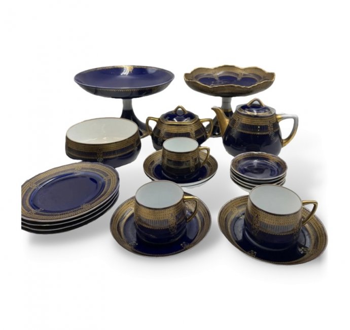 Чайный сервиз с кобальтом. Фарфор, фабрика Гарднера, Россия, 1870–1890 годы