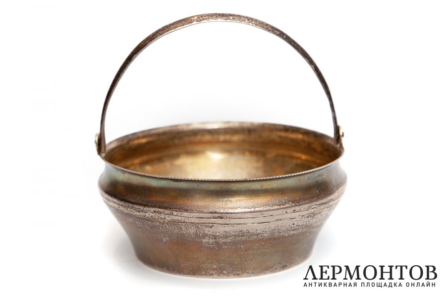 Вазочка. Серебро 84 пробы. Россия, 1908-1917 гг. Мастер И.Д. Прокофьев. 