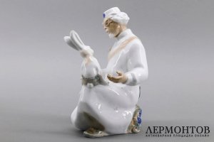 Статуэтка Докор Айболит. Г. Чечулина, авторская. Фарфор, роспись. СССР, Дулево, 1976.