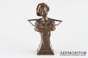 Бюст юноши с коромыслом. Бронза. Западная Европа, конец XIX-начало ХХ века.
