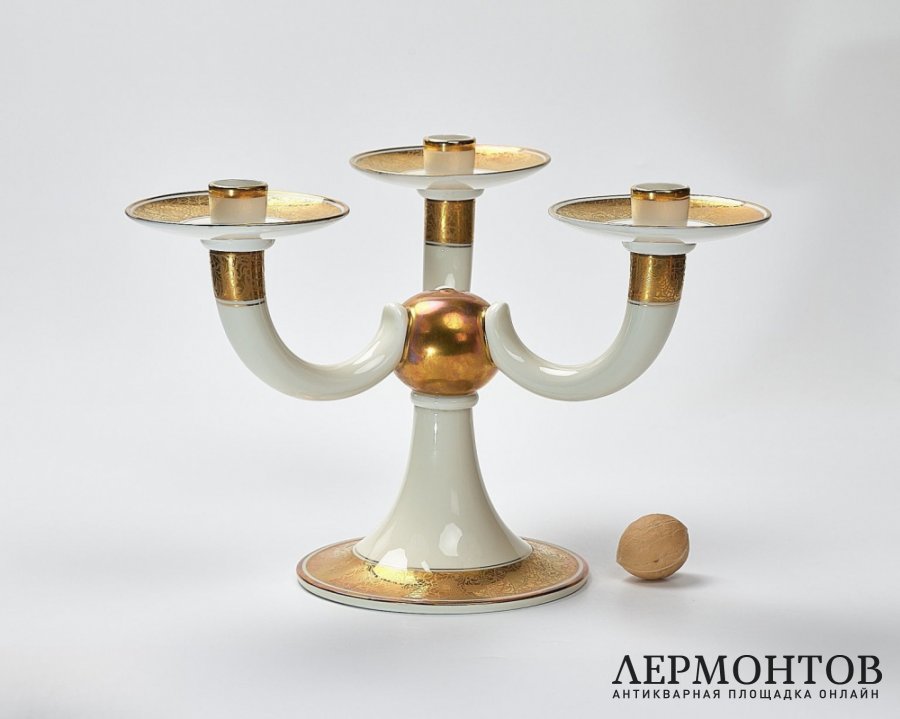 Подсвечник трёхрожковый. Фарфор, Rosenthal, Германия, 1930–1940-е годы