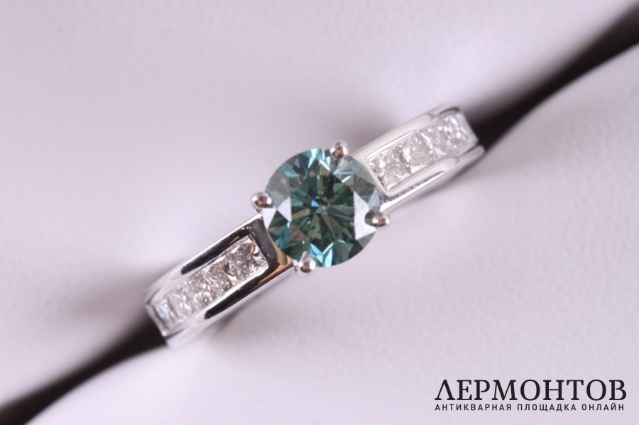 Помолвочный комплект из двух колец. Белое золото, бриллианты 3,235 ct. Бренд Melekkis