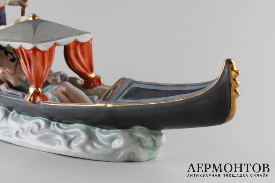 Композиция Сцена из жизни Венеции. Фарфор. Royal Dux, Чехословакия, 1920-30 гг.