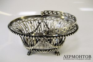 Вазочка. Серебро 925 пробы. Англия, XIX век.