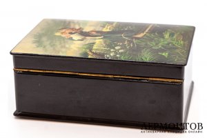 Лаковая шкатулка Дети, бегущие от грозы. СССР, Федоскино, художник Усков, 1970 г.