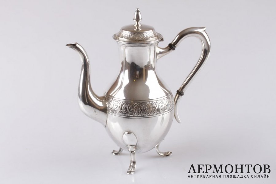 Кофейник в классическом стиле. Серебро 800 пробы. Европа