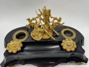 Чернильница с охотничьим сюжетом. Россия, 19 век. Бронза, сланец.