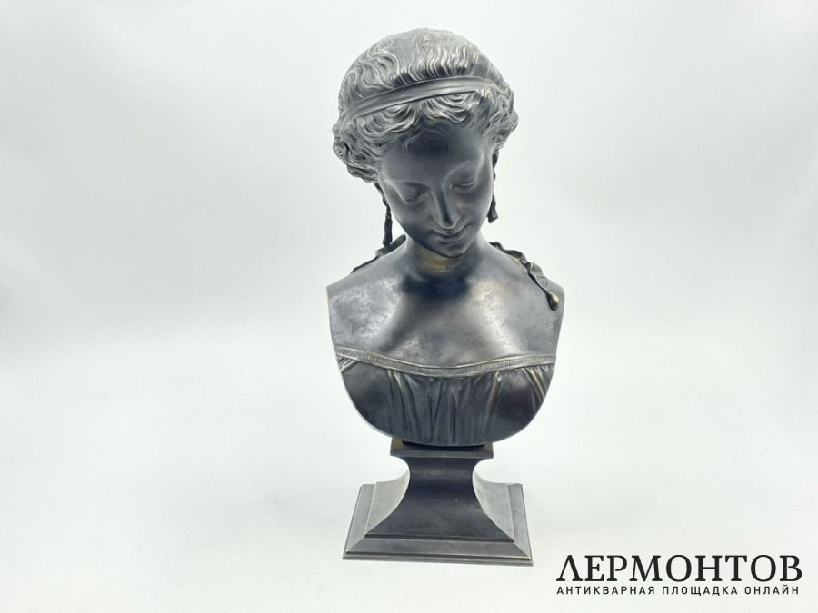 Бюст Девушки. Зап. Европа, 19 век. Бронза, патинирование.