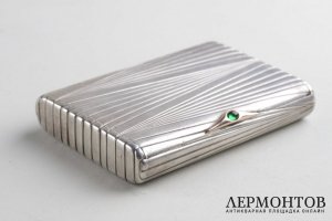 Портсигар рельефный. Серебро 84 пробы. Российская империя.
