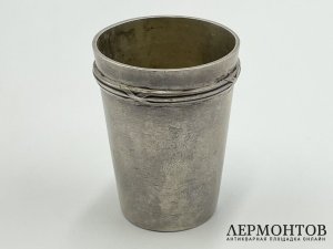 Стопка. Россия, фирма К. Фаберже, нач. 20 века. Серебро 84 пробы.
