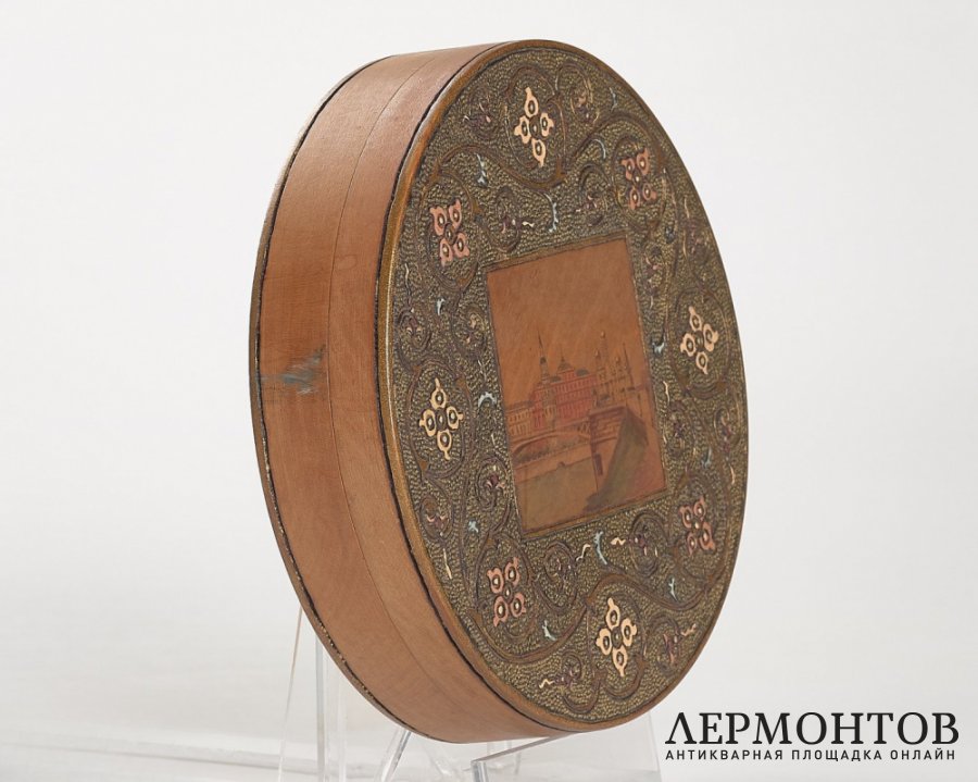 Шкатулка «Кремль». Дерево, в стиле Абрамцево, Россия, первая половина XX века