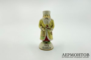 Статуэтка Дед Мороз. Предположительно производство Россия, начало 20 века. Бисквит.