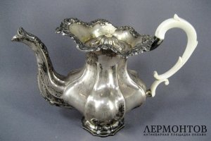 Чайный сервиз. Серебро 84 пробы, кость. Россия, 1842 год.