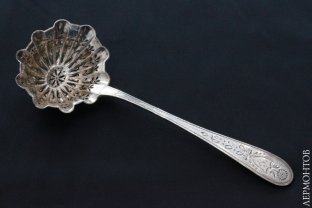 Ложка для сахарной пудры. Серебро 950 пробы. Франция, XIX век.
