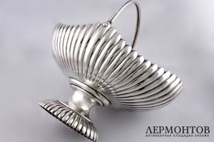Ваза-сухарница в классическом стиле. Серебро 800. Германия, XIX век.