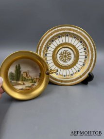Бульонная пара с сюжетной росписью. Фарфор, золото, клеймо «Sèvres», Франция, 19 век