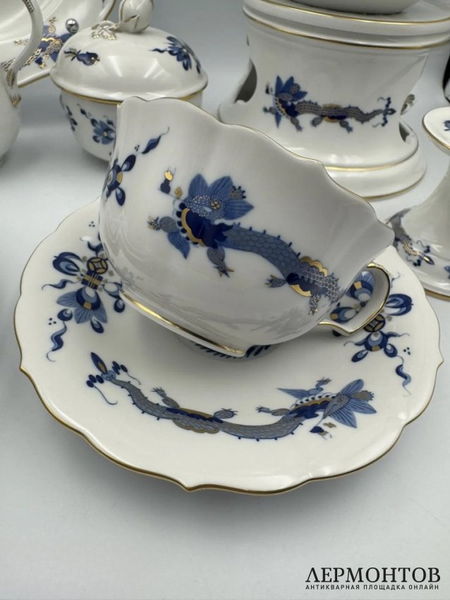 Чайный сервиз тет-а-тет «Синий дракон». Фарфор, роспись, Meissen, Германия, 20 век