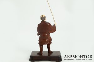 Статуэтка Учитель боевых искусств. Япония, начало 20 века. Кость, дерево.