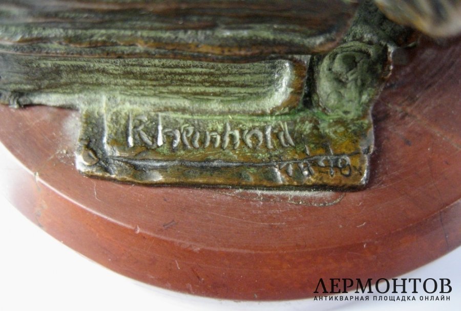 Кабинетная бронзовая пластика. Обезьяна, рассматривающая череп. Германия.