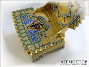 Солонка Трон. Иван Хлебников. Серебро 88. Россия