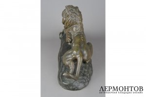Скульптура Лев, когтящий змею. Франция, авт. мод. C Masson, конец 19 века. Бронза. 