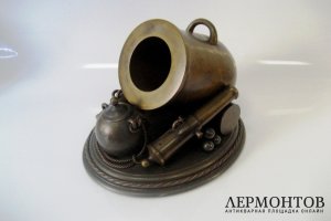 Подставка для бутылки вина. Бронза, патинирование. Европа, XIX век.