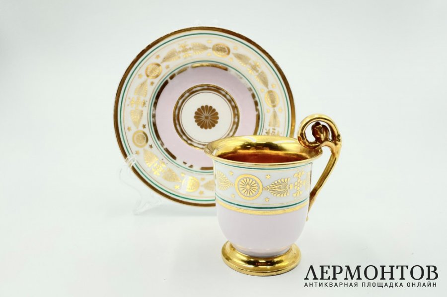 Чайная пара из Михайловского сервиза. Россия, Императорский завод, 1819-1850-е гг.