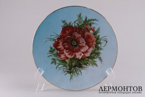 Тарелка Красный цветок. Россия. Завод Кузнецова. Фаянс, роспись.