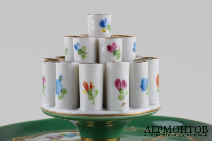 Сигаретница. Фарфор, роспись. Германия, конец XIX века.
