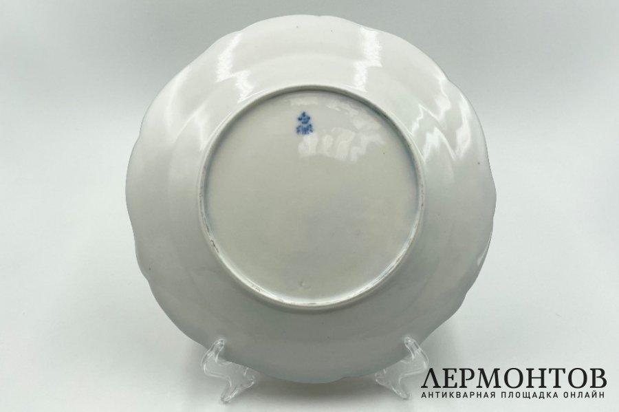 Тарелка Амур. Россия, ИФЗ, период Николая I, 1830-1850-е гг. Фарфор, роспись.