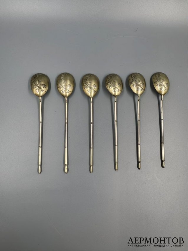 Набор чайных ложек с цветочным декором. Серебро 84 пробы, мастер НГ, 1899–1908