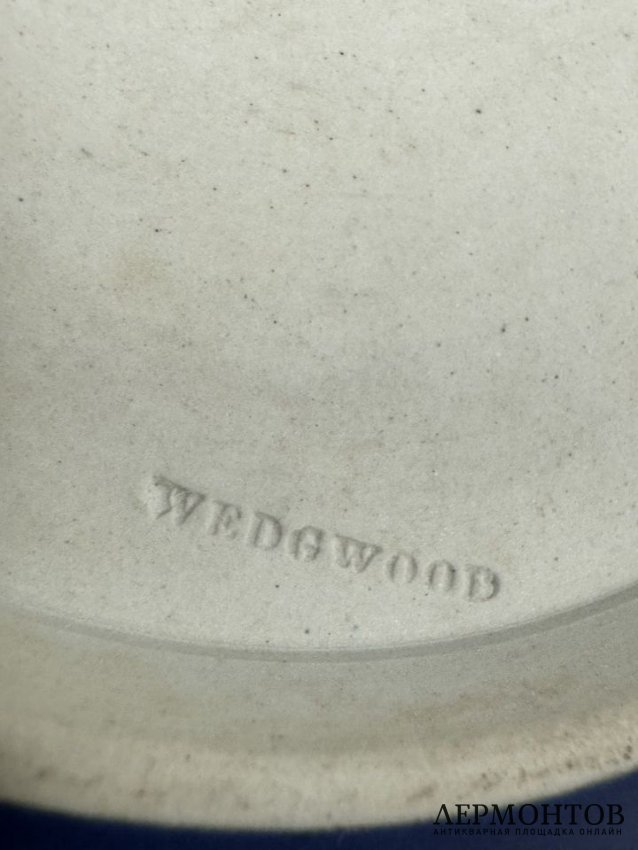 Чайный сервиз в стиле ампир с мифологическими сюжетами. Фарфор, Wedgwood, Англия, середина 20 века