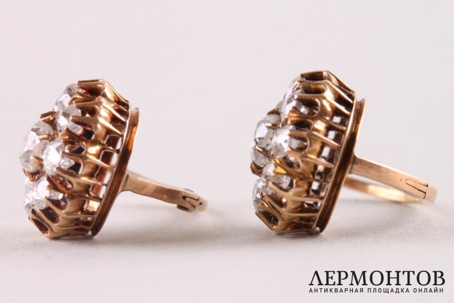 Серьги малинки. Золото 56 пробы, бриллианты 2.30 ct. Российская империя, XIX в.