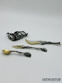 Набор для десерта с кувшинками. Серебро 925 пробы, золочение, Россия, 2000-е годы