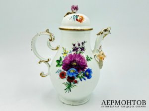 Чайник с маскароном. Германия, Meissen, 18 век. Фарфор, роспись. 