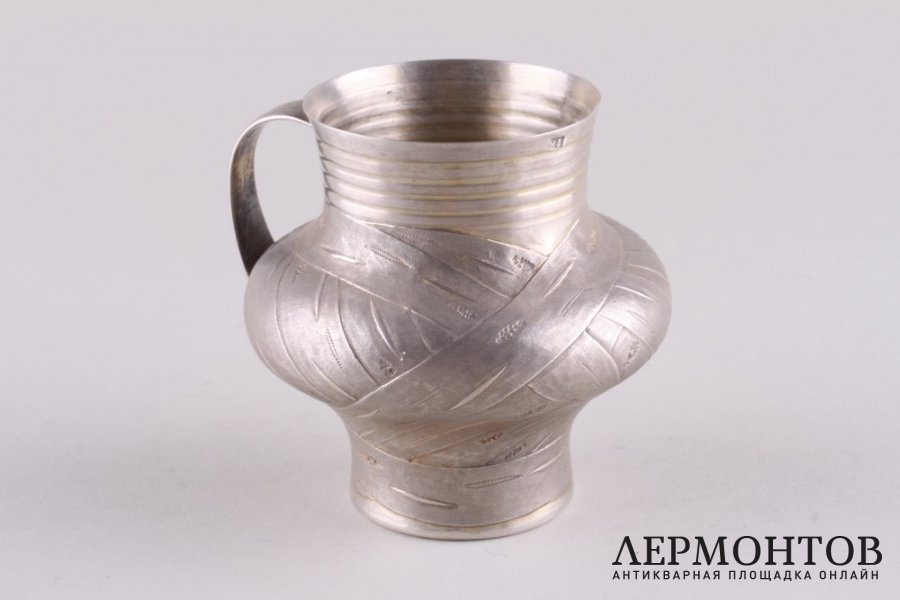Молочник в русском стиле лоза. Серебро 84 пробы. Россия, 1866 год.