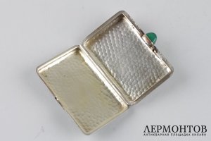Таблетница. Серебро 84 пробы. Российская империя, кон. XIX - нач. XX вв.