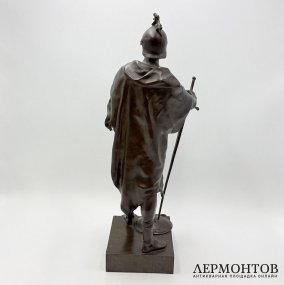 Скульптура Римский воин. Франция, кон. 19 в., автор Эмиль Луи Пико. Бронза, патина.