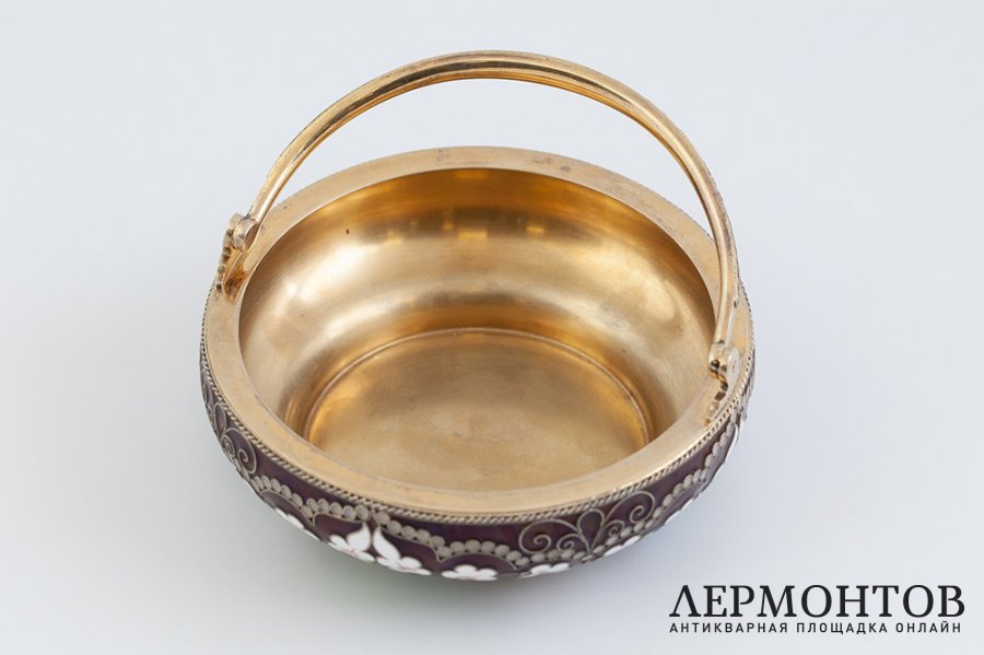 Конфетница. Россия, Санкт-Петербург, завод Русское самоцветы, 1998 г. Серебро 925 пр.