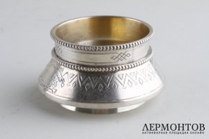 Солонка в русском стиле. Серебро 84 пробы.Российская империя. Петербург, 1870-80е гг.
